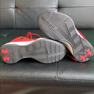 Under Armour sneakers 5y
